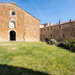 A wonderful stone property for sale near Montalcino, Tuscany (2)