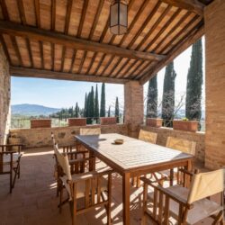 A wonderful stone property for sale near Montalcino, Tuscany (32)