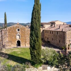 A wonderful stone property for sale near Montalcino, Tuscany (46)