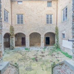 Castle and Estate for Sale near Arezzo 7