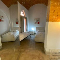 2 Bedroom Apartment in an Amazing Historic Castle (13)