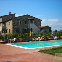 Agriturismo for sale in Tuscany with 10 apartments (2)