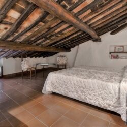 Agriturismo for sale near Florence with apartments and pool, Tuscany (4)-1200