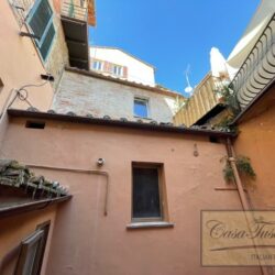 Apartment with Balcony and Cellar in Montepulciano 4