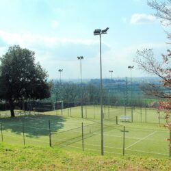 Apartment-with-pool-and-tennis-court-in-Tuscany-_1200-2