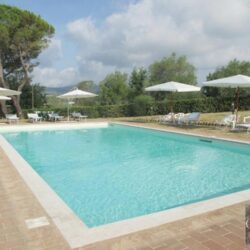 Apartment with pool for sale near San Gimignano Tuscany (16)