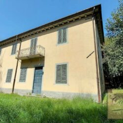 Attractive Villa with Land on Bagni di Lucca Hills 24