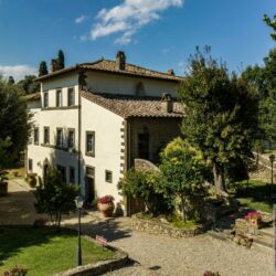Beautiful Villa with Pool for sale near Cortona Tuscany (22)