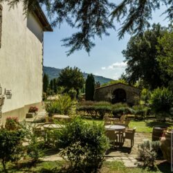 Beautiful Villa with Pool for sale near Cortona Tuscany (31)