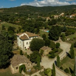Beautiful Villa with Pool for sale near Cortona Tuscany (36)