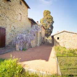 Chianti Farmhouse for sale near Castelnuovo Berardenga Tuscany 2(61)