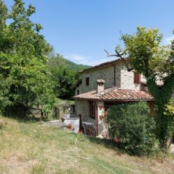 Former mill with pool for sale near Caprese Michelangelo Arezzo Tuscany (26)-1200
