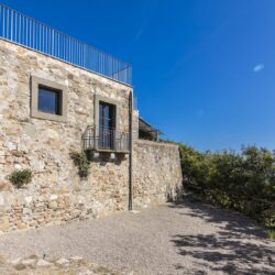 Fortress on the Tuscan coast with direct sea access (21)
