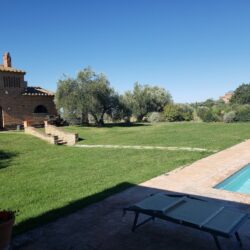 House with pool and annex to restore near Cortona and Montepulciano Tuscany (2)