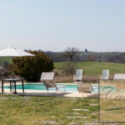 House with pool for sale near Asciano (13)