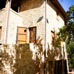 House with pool for sale near Chianciano Terme Tuscany (104)