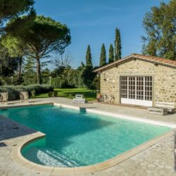 House with pool for sale near Cortona (19)