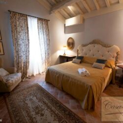 House with spa near Cortona Tuscany (83)-1200