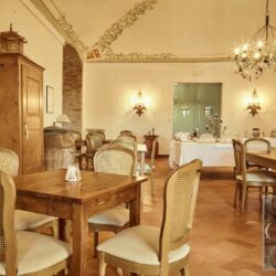 Prestigious Historic Villa for sale near Siena Tuscany (17)