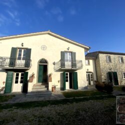 Property with 7 apartments fpr sale near Cortona (42)-1200