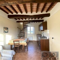 Property with 7 apartments fpr sale near Cortona (46)-1200