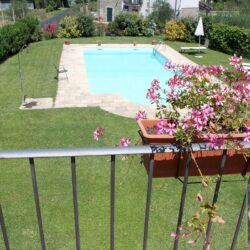 Property with 7 apartments fpr sale near Cortona (61)-1200