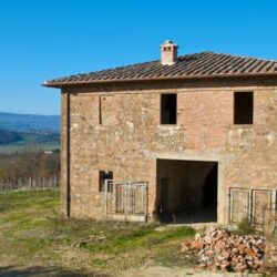 Restoration Opportunity with Outbuilding and Vineyard 2