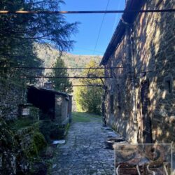Stone house for sale near Cortona Tuscany (7)