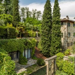 Stone house for sale near Lucca Tuscany (10)