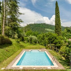 Stone house for sale near Lucca Tuscany (15)