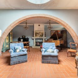Stone house for sale near Lucca Tuscany (22)