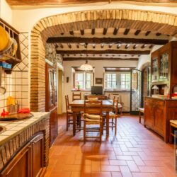 Stone house for sale near Lucca Tuscany (28)