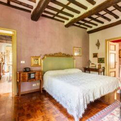 Stone house for sale near Lucca Tuscany (32)