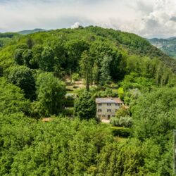 Stone house for sale near Lucca Tuscany (8)