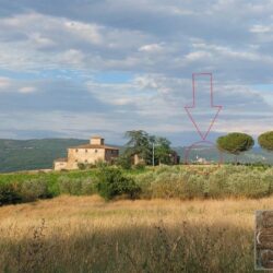 Superb farmhouse restoration opportunity in Tuscany (2)