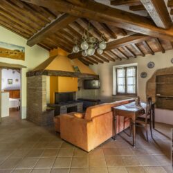 Tuscan Farmhouse for sale near Chianciano Terme with Pool (15)