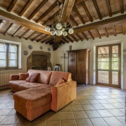 Tuscan Farmhouse for sale near Chianciano Terme with Pool (16)