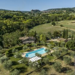 Tuscan Farmhouse for sale near Chianciano Terme with Pool (23)