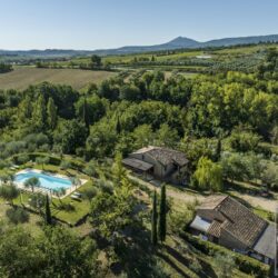 Tuscan Farmhouse for sale near Chianciano Terme with Pool (24)