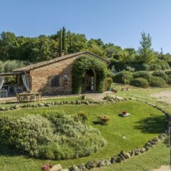 Tuscan Farmhouse for sale near Chianciano Terme with Pool (30)