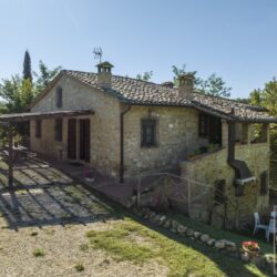 Tuscan Farmhouse for sale near Chianciano Terme with Pool (31)