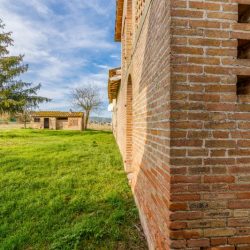 Tuscan Renovation Opportunity (16)