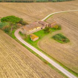 Tuscan Renovation Opportunity (26)