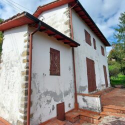 Tuscan Village House with Garden for sale (16)-1200