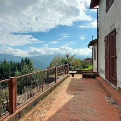 Tuscan Village House with Garden for sale (17)-1200