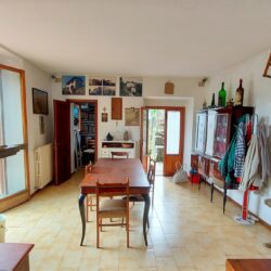 Tuscan Village House with Garden for sale (4)-1200