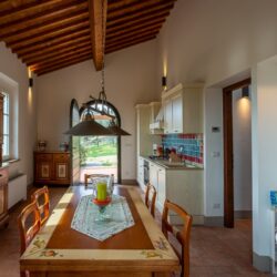 Tuscan property for sale with shared pool (3)