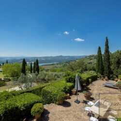 V4595C Villa with Lake View, Pool and Olives (24)-1200