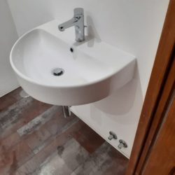 V5052ab new bathroom Oct 2020 (7)-1200