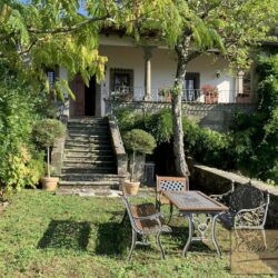 Villa with Pool for sale near Borgo a Mozzano Tuscany (24)-1200